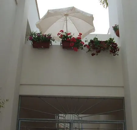 La Corte פורטו צ'זראו